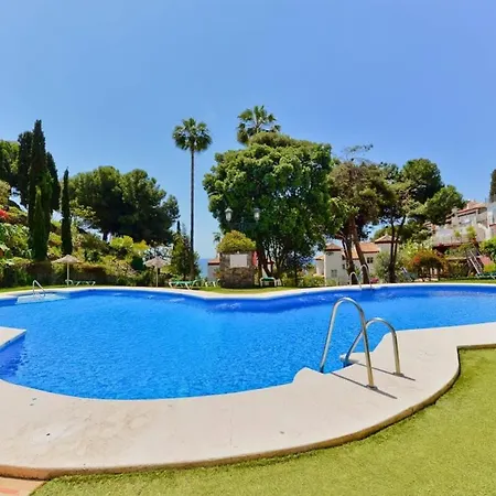 Calle Ladera Marina